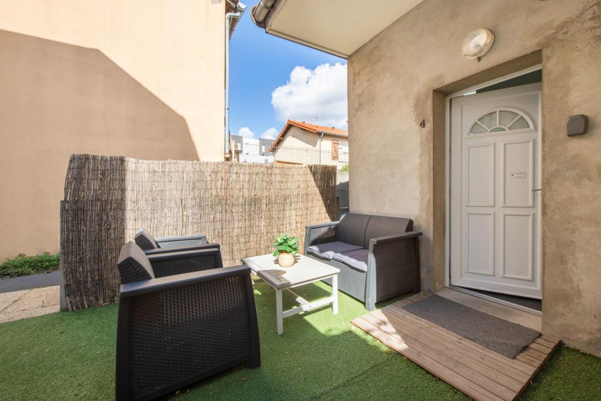 Cosy studio avec grande terrasse de 25 m2 Romainville Exterior foto
