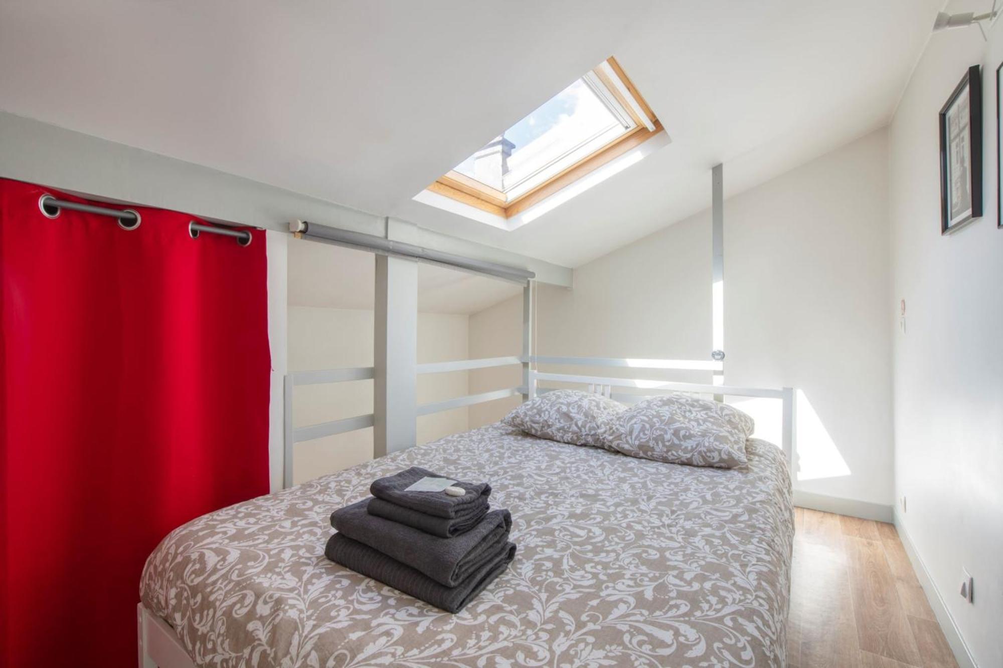 Cosy studio avec grande terrasse de 25 m2 Romainville Exterior foto