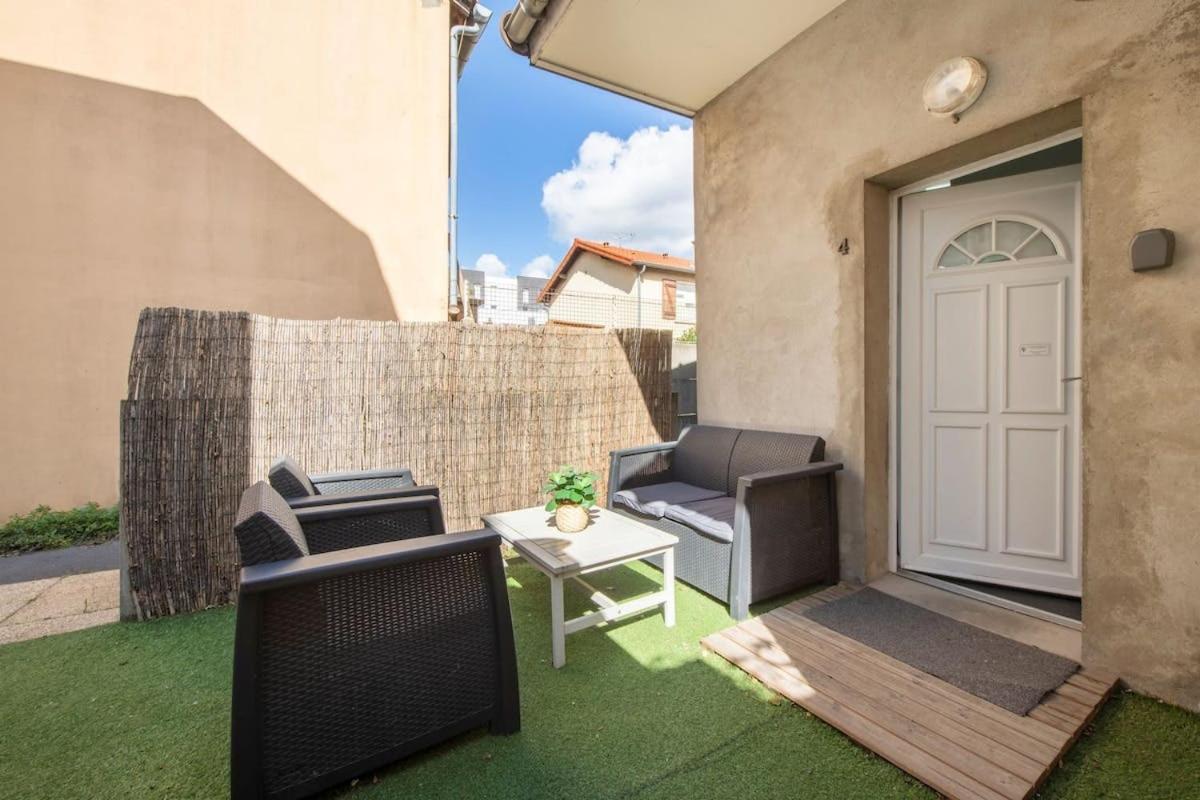 Cosy studio avec grande terrasse de 25 m2 Romainville Exterior foto