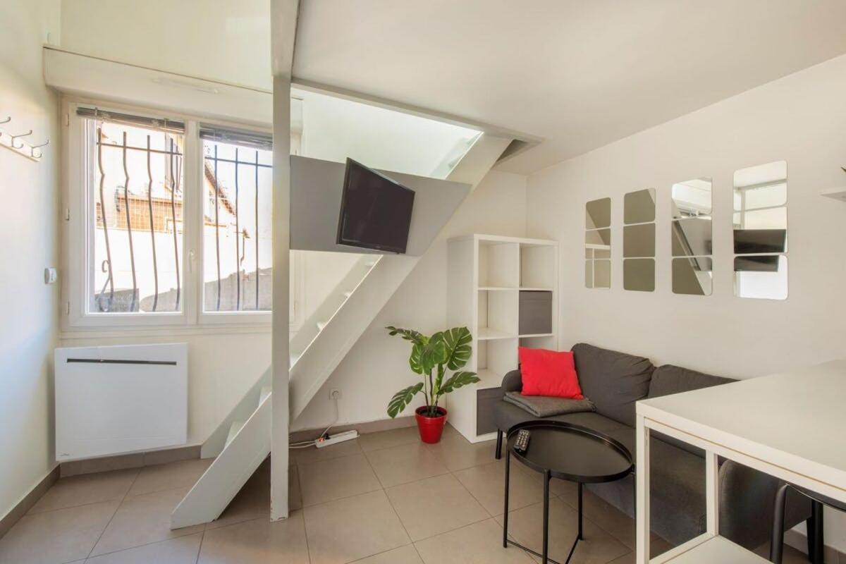 Cosy studio avec grande terrasse de 25 m2 Romainville Exterior foto